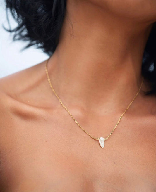 "Kai” baroque tooth pearl necklace